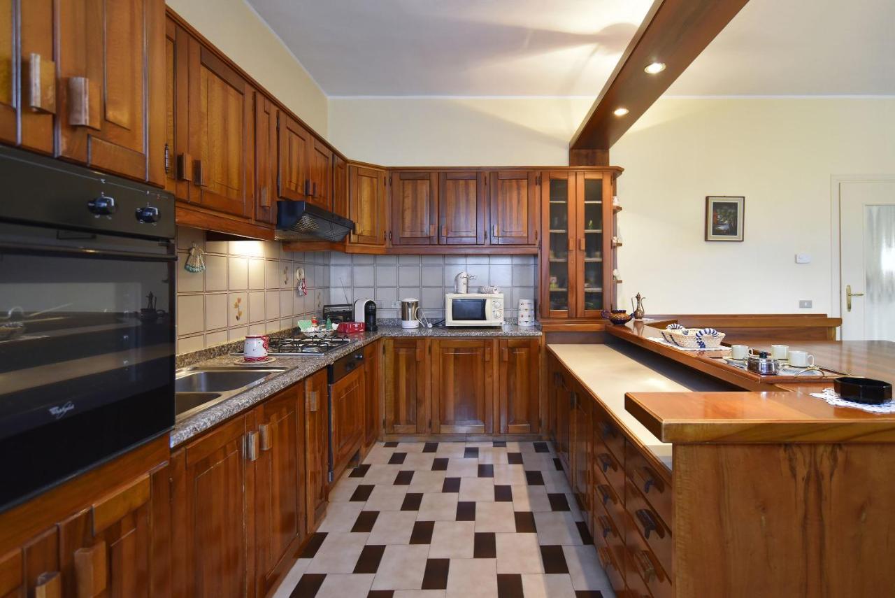 Casa Nonna Rina Villa Monzambano Eksteriør billede